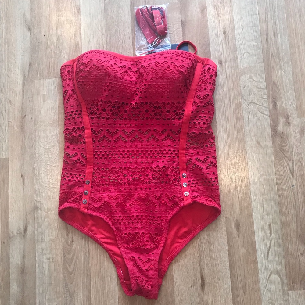 Cute eyelet swimsuit by Lookbook